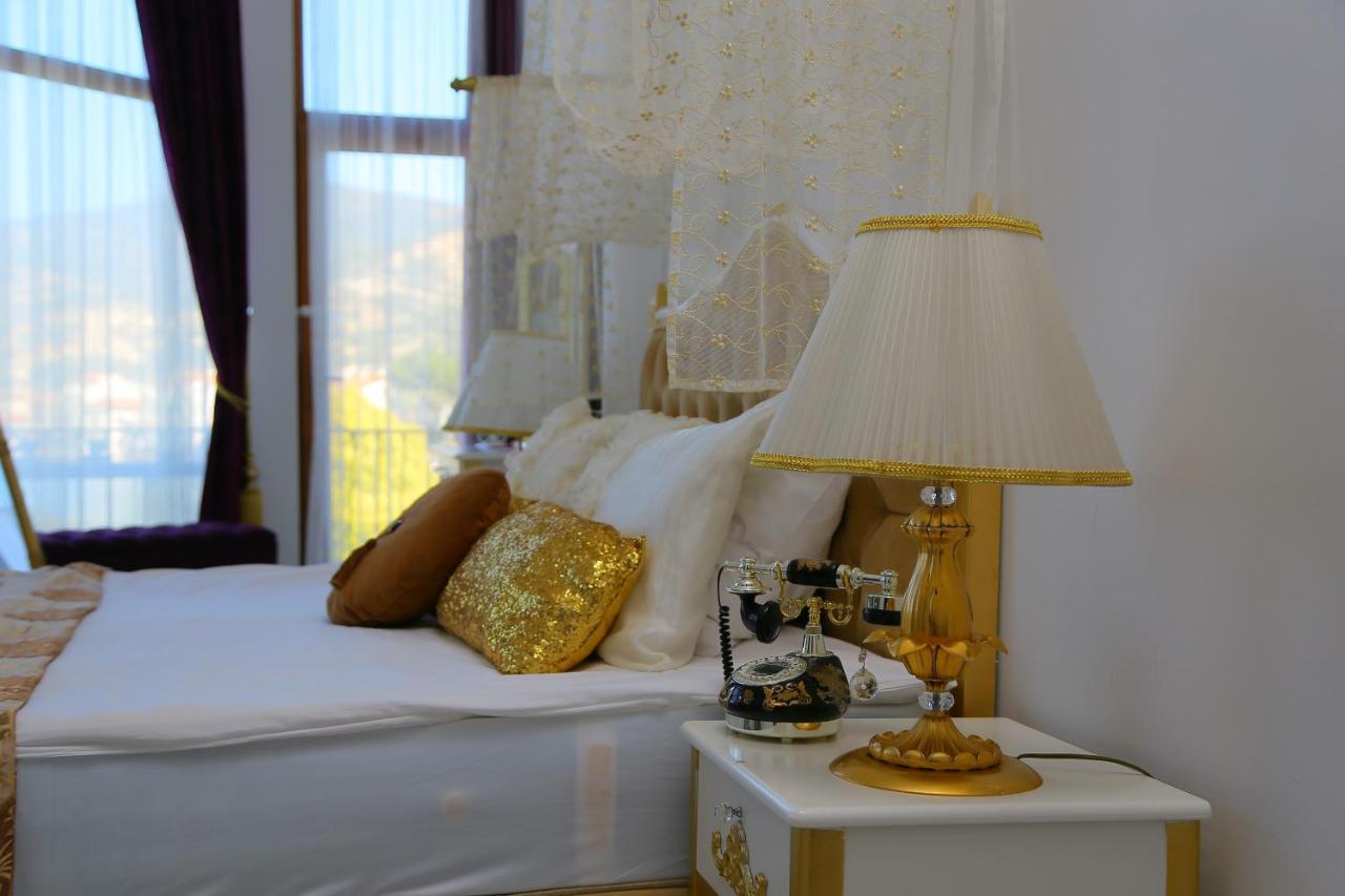 Huri & Nuri Hotel (Adults Only) โฟชา ภายนอก รูปภาพ