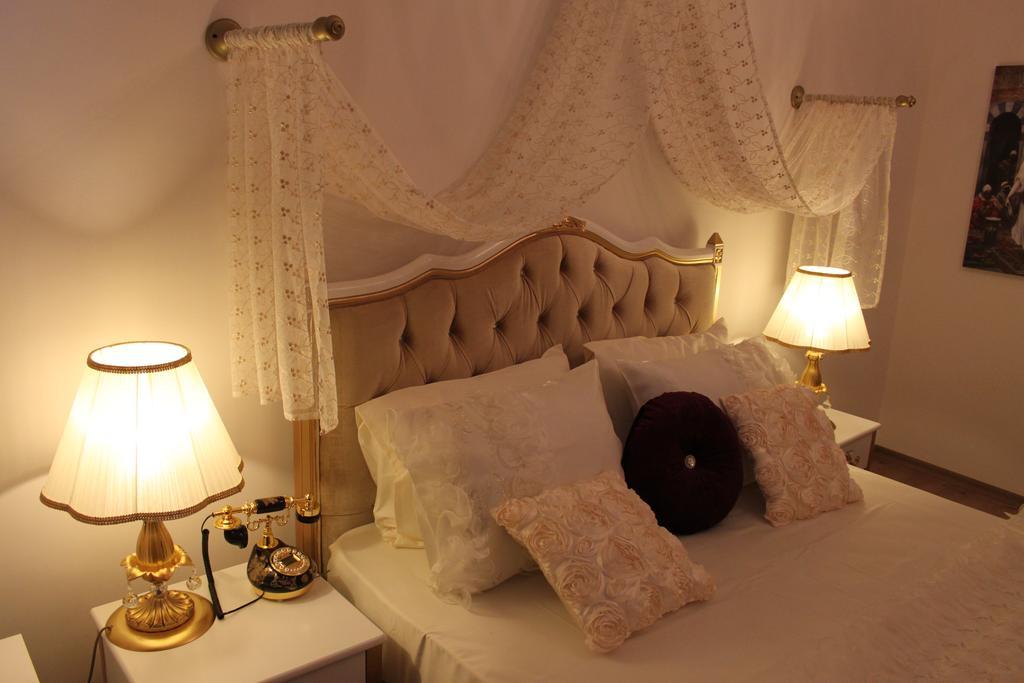 Huri & Nuri Hotel (Adults Only) โฟชา ภายนอก รูปภาพ