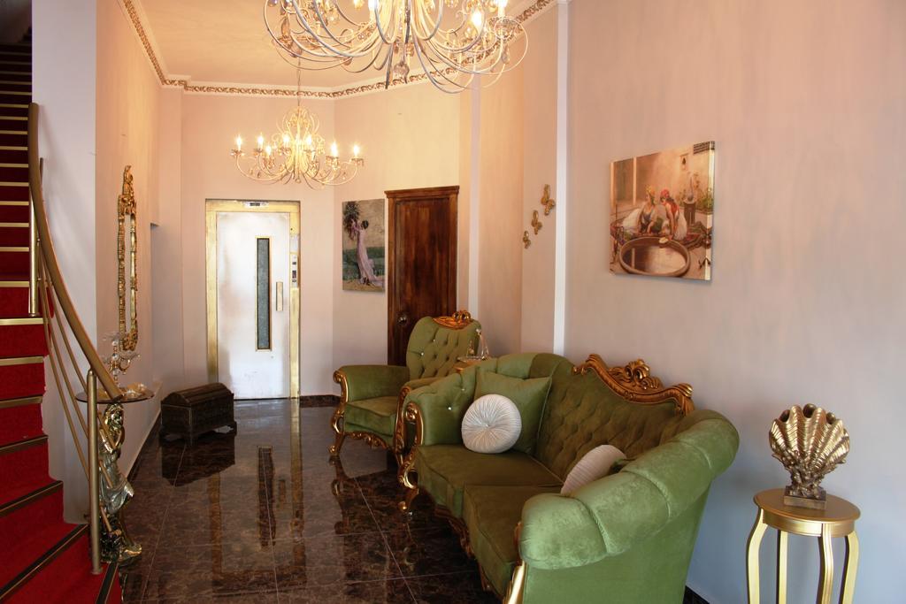 Huri & Nuri Hotel (Adults Only) โฟชา ภายนอก รูปภาพ