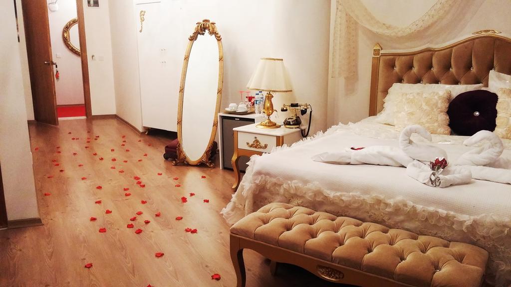 Huri & Nuri Hotel (Adults Only) โฟชา ภายนอก รูปภาพ