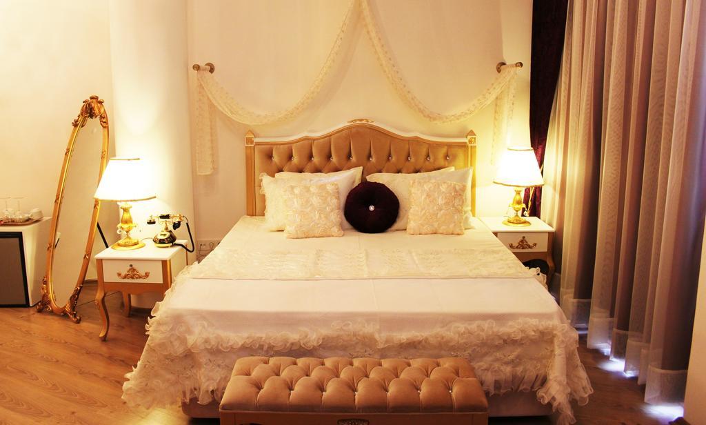 Huri & Nuri Hotel (Adults Only) โฟชา ภายนอก รูปภาพ