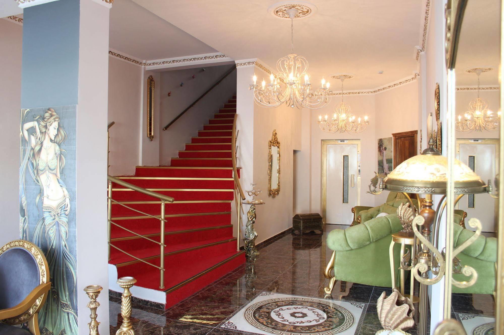 Huri & Nuri Hotel (Adults Only) โฟชา ภายนอก รูปภาพ